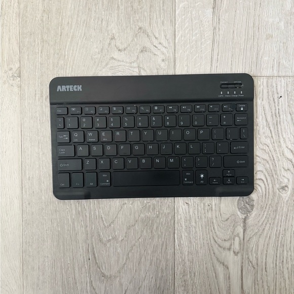 ARTECK KEYBOARD - Picture 1 of 5